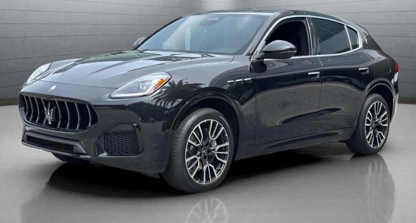 2025 Maserati Grecale - Image 2 of 11