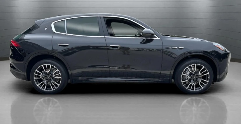 2025 Maserati Grecale - Image 3 of 11