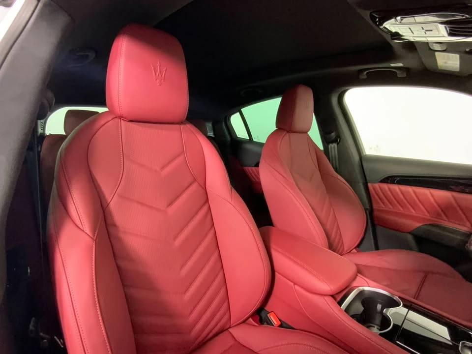 2025 Maserati Grecale - Image 14 of 20