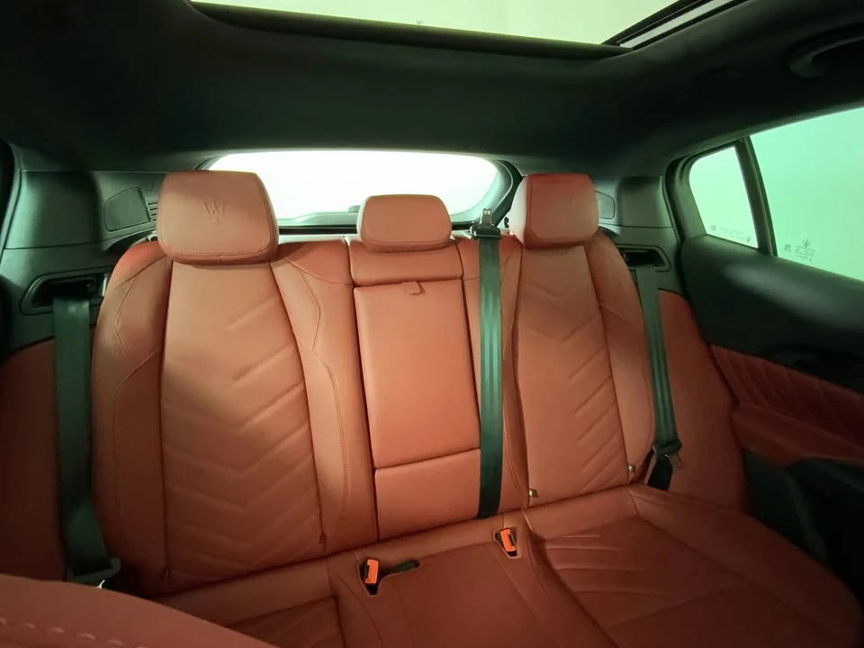 2025 Maserati Grecale - Image 15 of 20