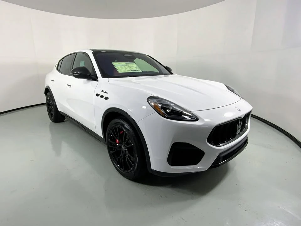 2025 Maserati Grecale - Image 7 of 20