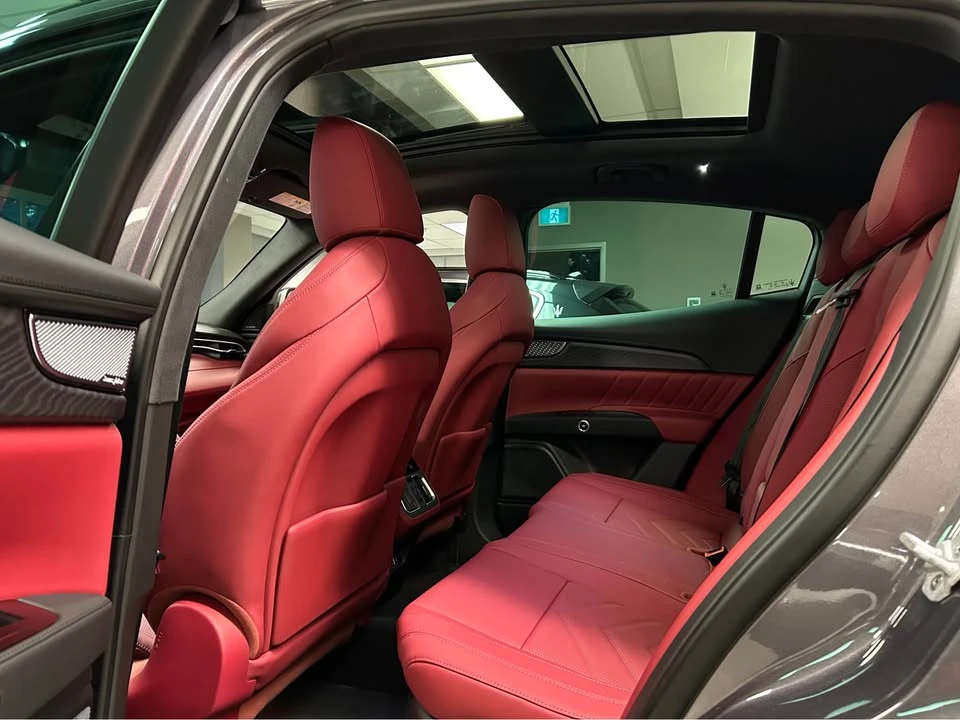 2025 Maserati Grecale - Image 14 of 20