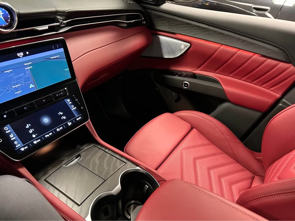 2025 Maserati Grecale - Image 11 of 20