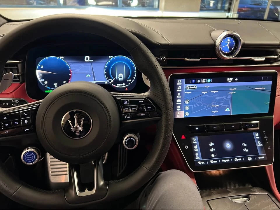 2025 Maserati Grecale - Image 9 of 20