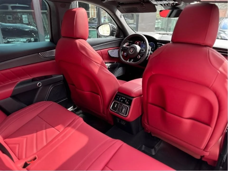 2025 Maserati Grecale - Image 9 of 12