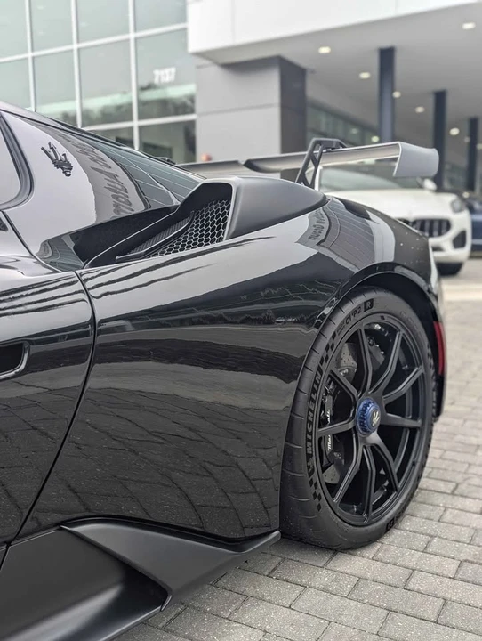 2025 Maserati MC20 - Image 6 of 13
