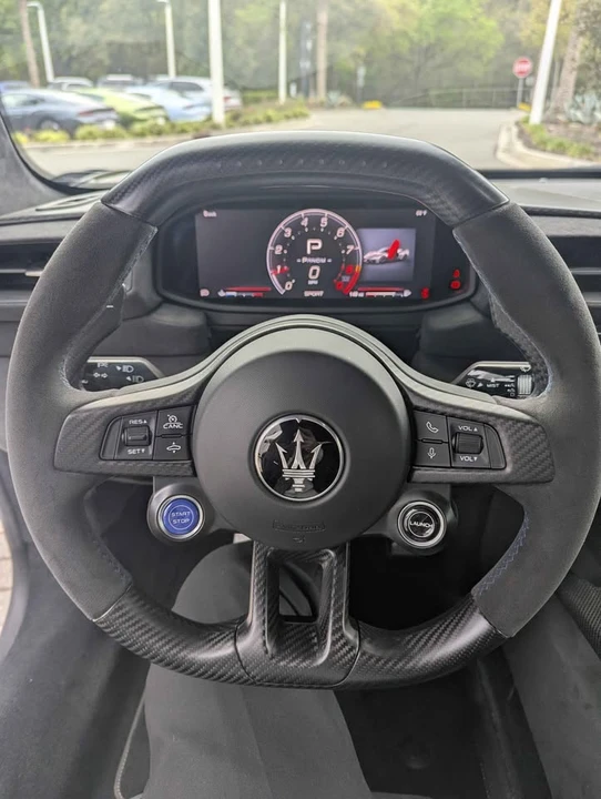 2025 Maserati MC20 - Image 11 of 13
