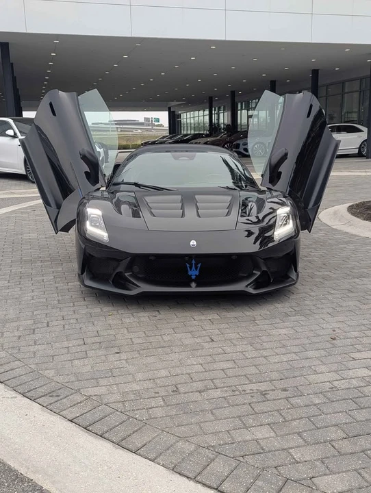 2025 Maserati MC20 - Image 13 of 13