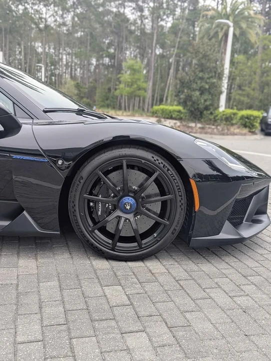 2025 Maserati MC20 - Image 4 of 13