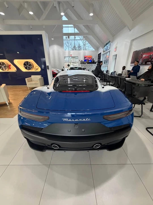2025 Maserati MC20 - Image 5 of 8