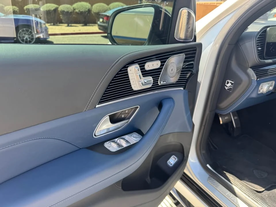 2025 Maybach - Image 8 of 19