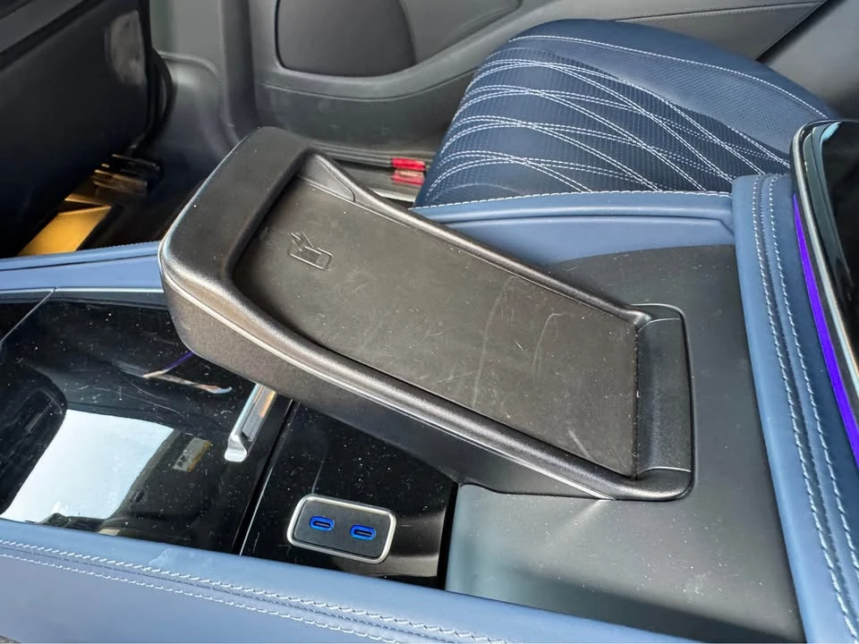 2025 Maybach - Image 19 of 19