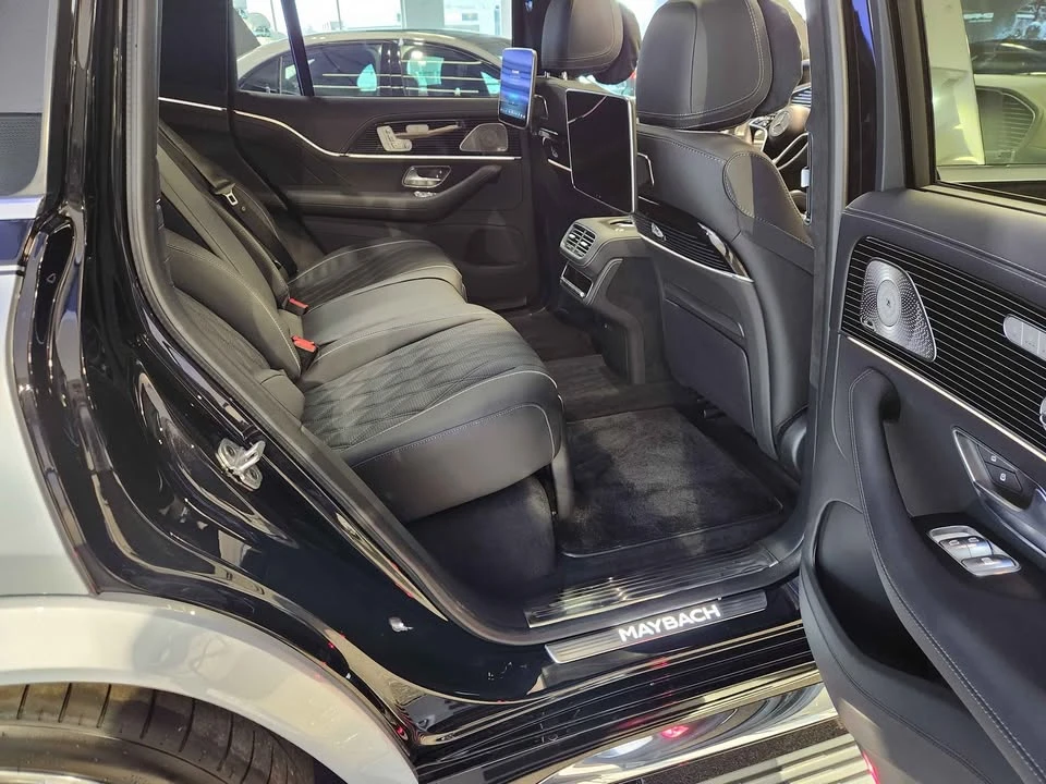 2025 Maybach - Image 11 of 12