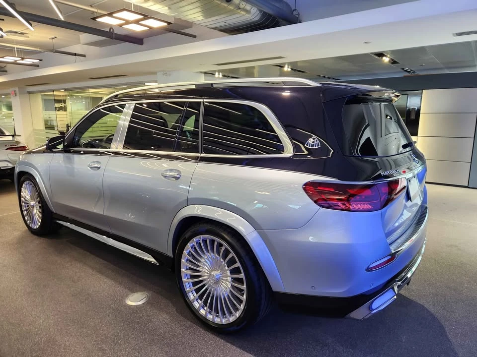 2025 Maybach - Image 4 of 12