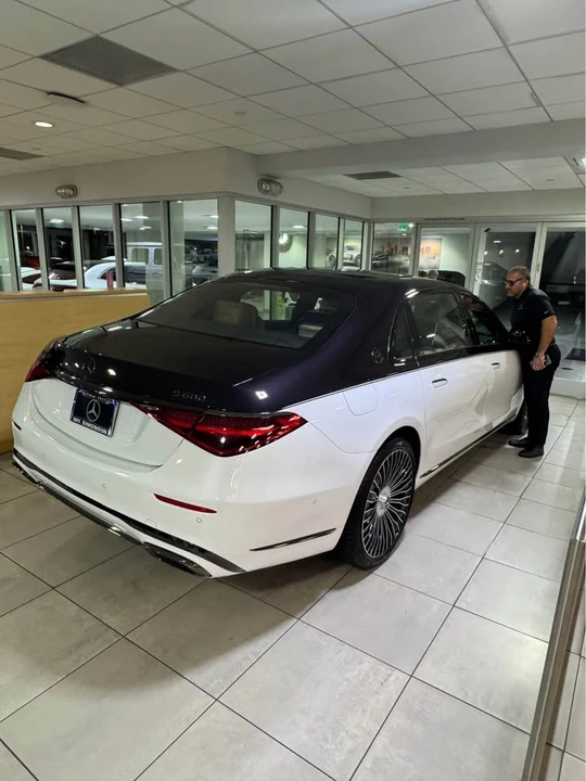 2025 Maybach - Image 3 of 11