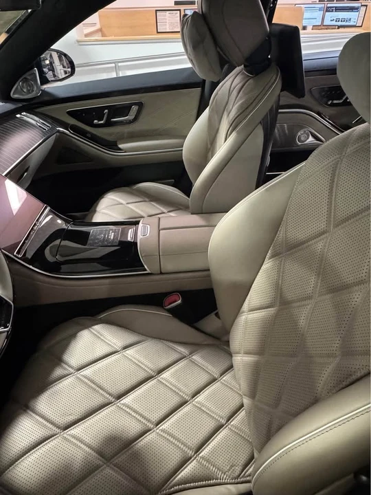 2025 Maybach - Image 9 of 11