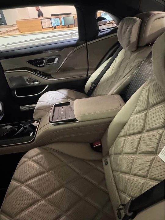 2025 Maybach - Image 10 of 11