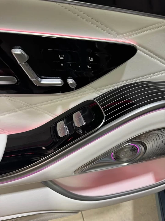 2025 Maybach - Image 12 of 19