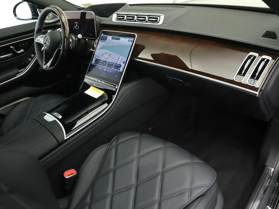 2025 Maybach - Image 16 of 16