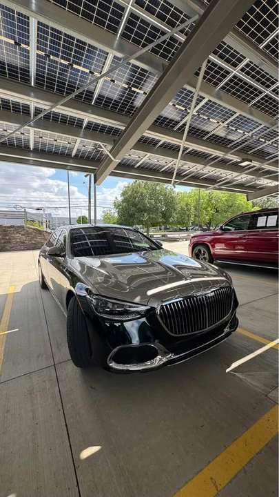 2025 Maybach - Image 2 of 8