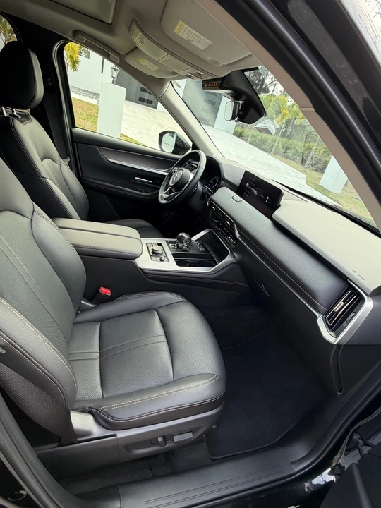 2025 Mazda CX-90 - Image 9 of 16