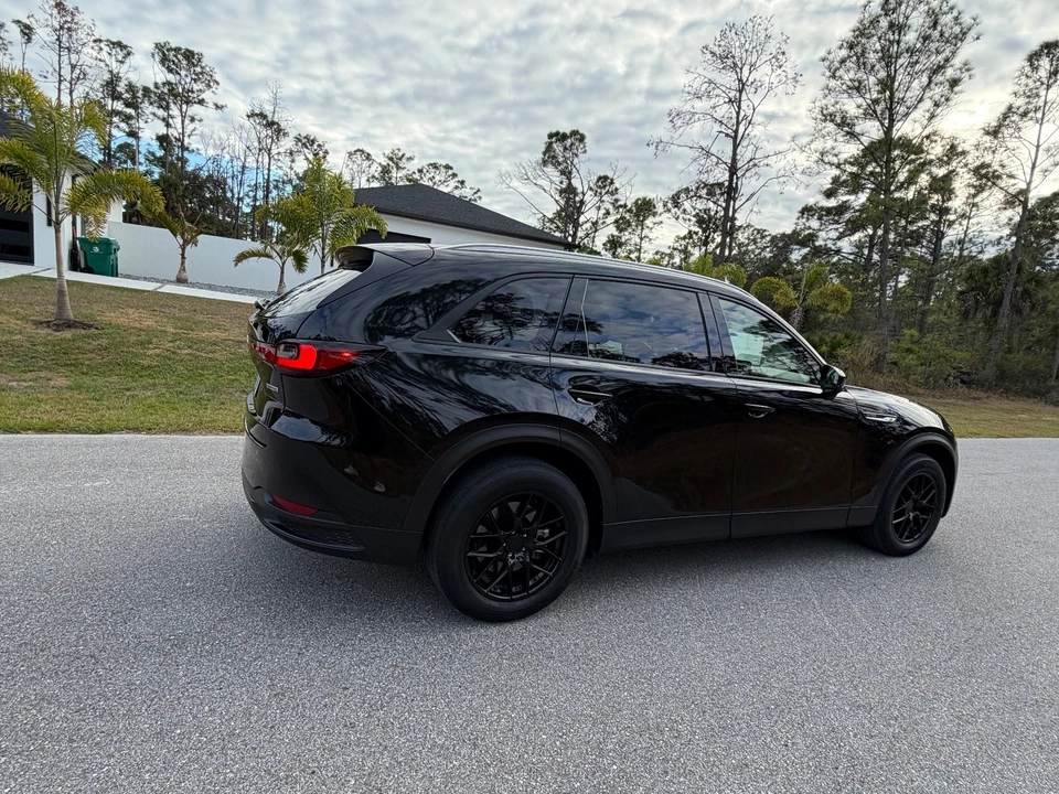 2025 Mazda CX-90 - Image 3 of 16