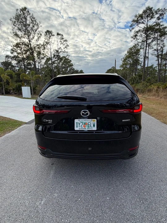 2025 Mazda CX-90 - Image 4 of 16