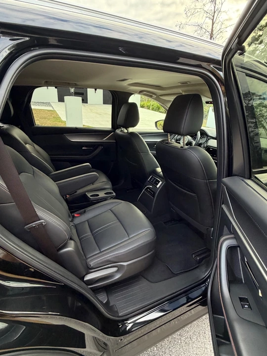 2025 Mazda CX-90 - Image 8 of 16