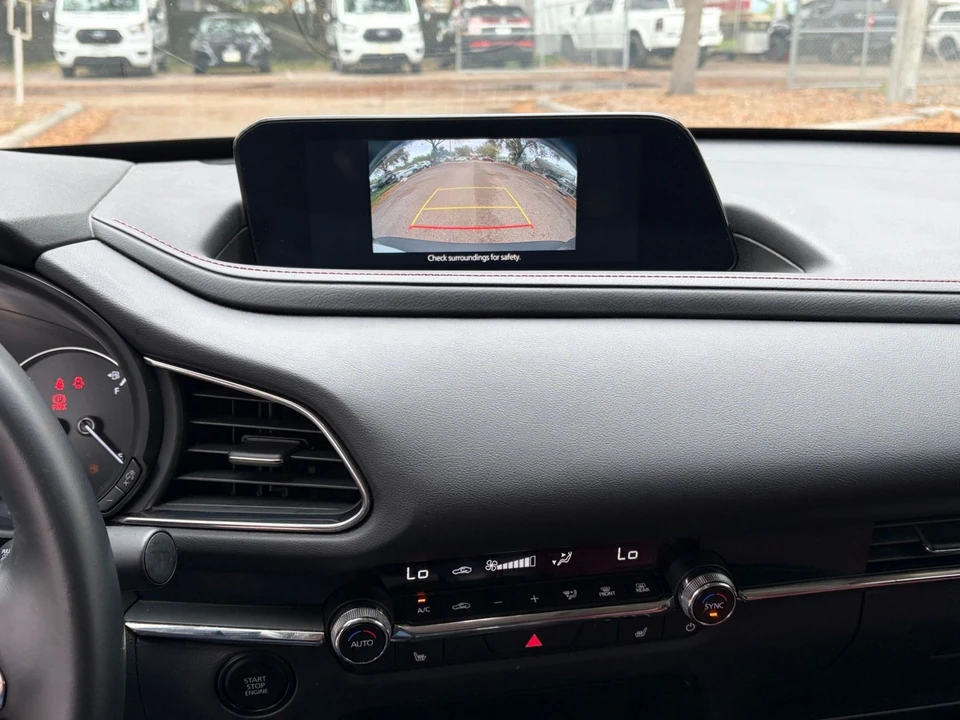2025 Mazda CX-30 - Image 14 of 31