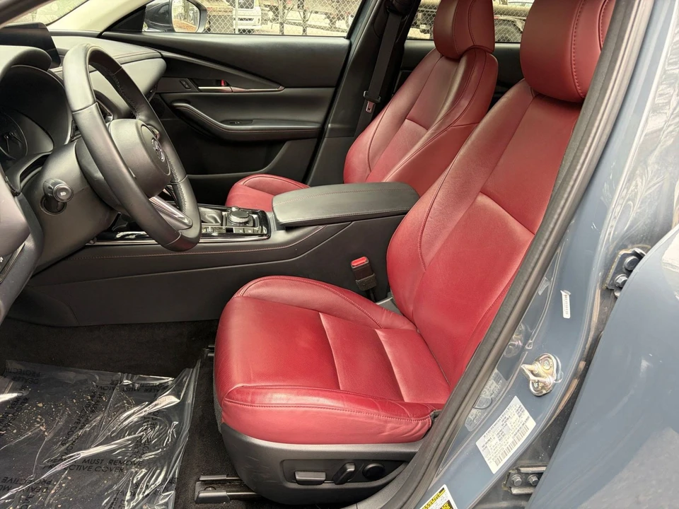 2025 Mazda CX-30 - Image 19 of 31