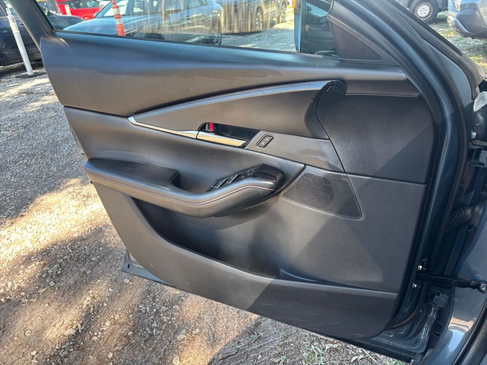 2025 Mazda CX-30 - Image 15 of 31