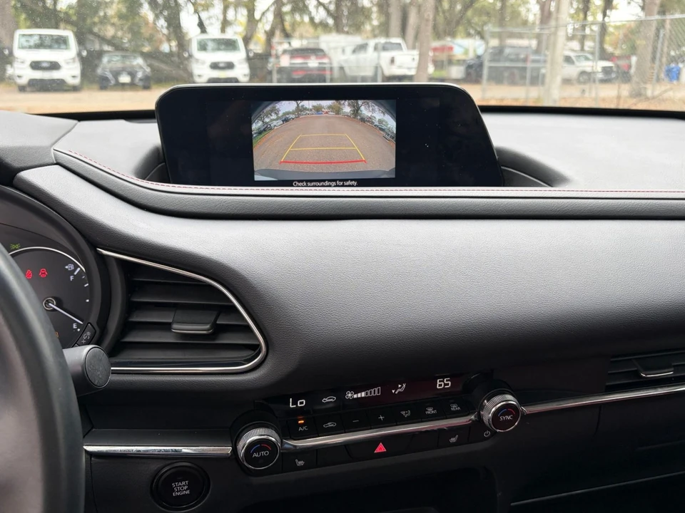 2025 Mazda CX-30 - Image 17 of 31