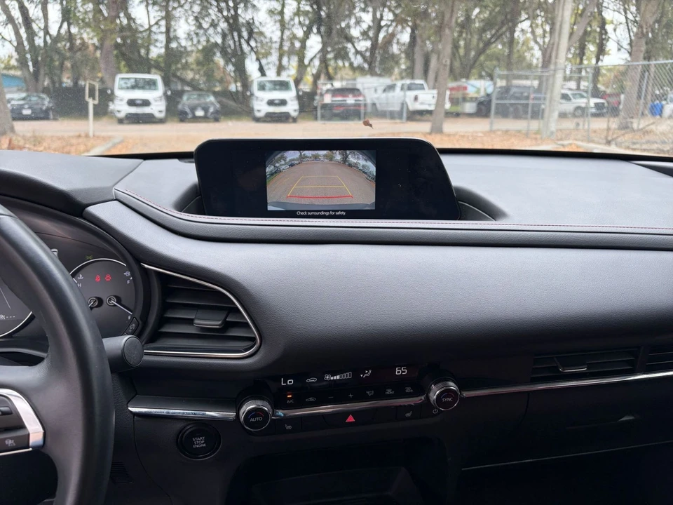 2025 Mazda CX-30 - Image 14 of 31