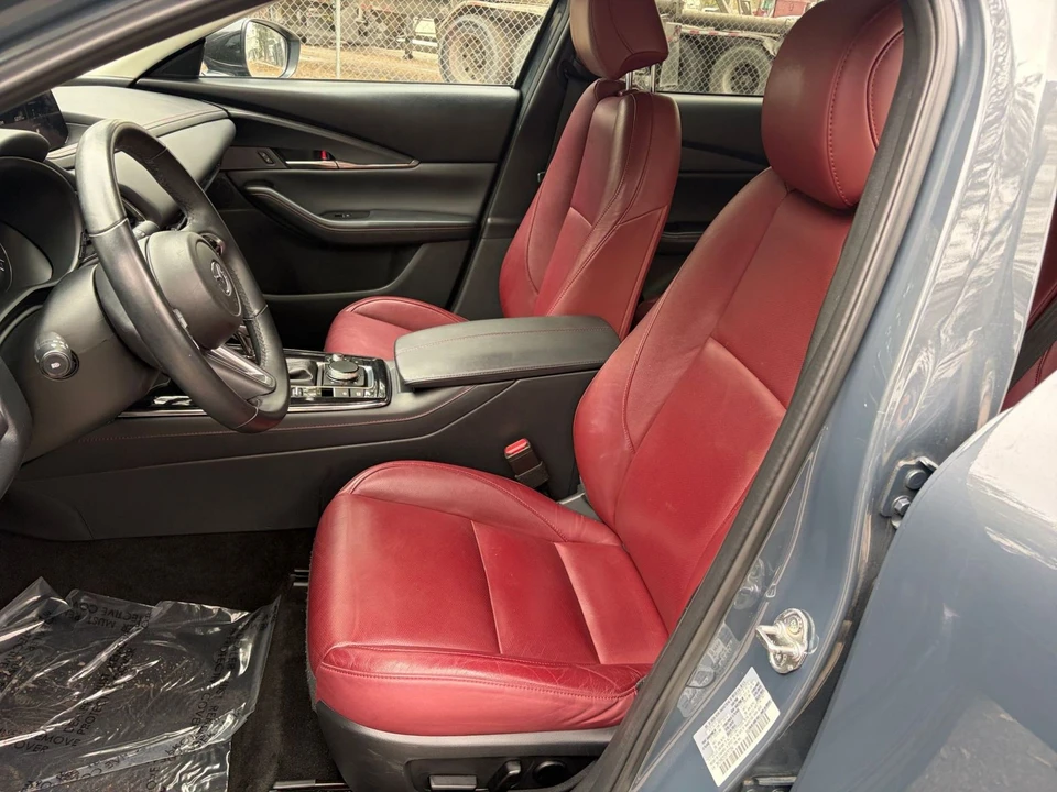2025 Mazda CX-30 - Image 19 of 31