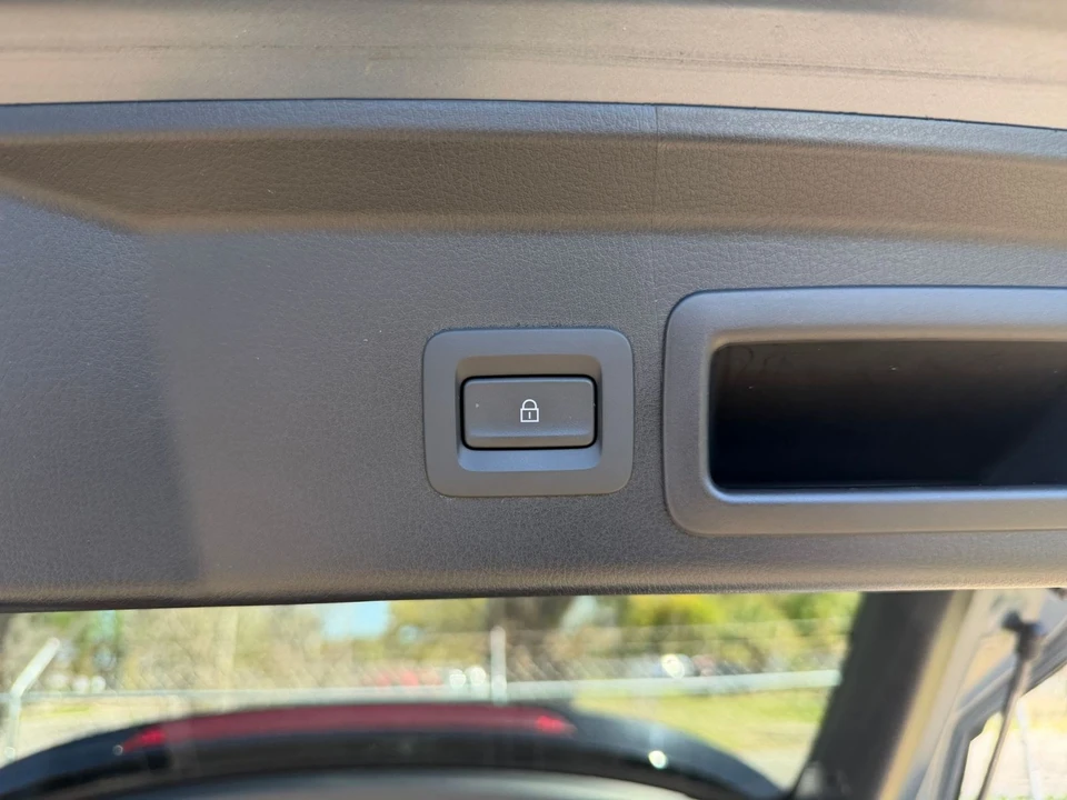 2025 Mazda CX-30 - Image 19 of 31