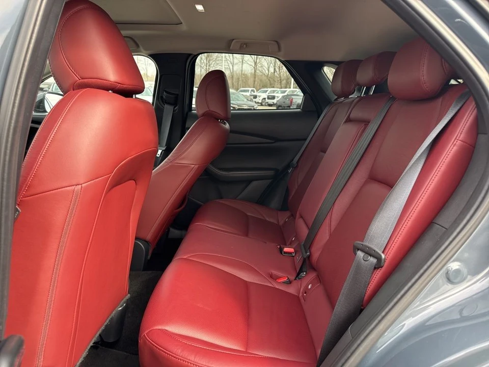 2025 Mazda CX-30 - Image 13 of 31