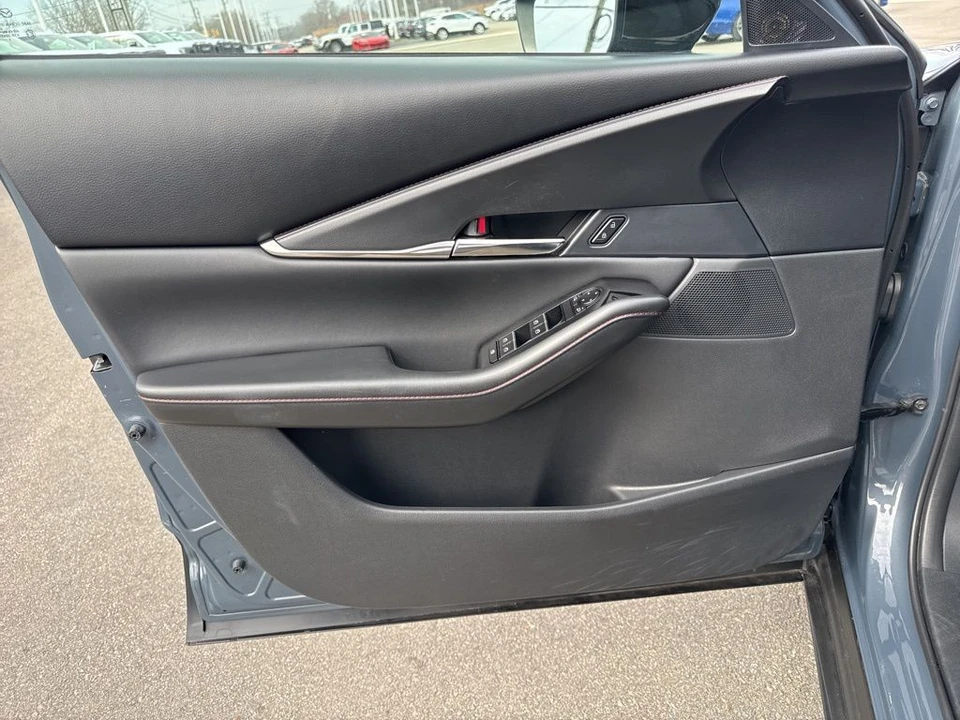 2025 Mazda CX-30 - Image 29 of 31