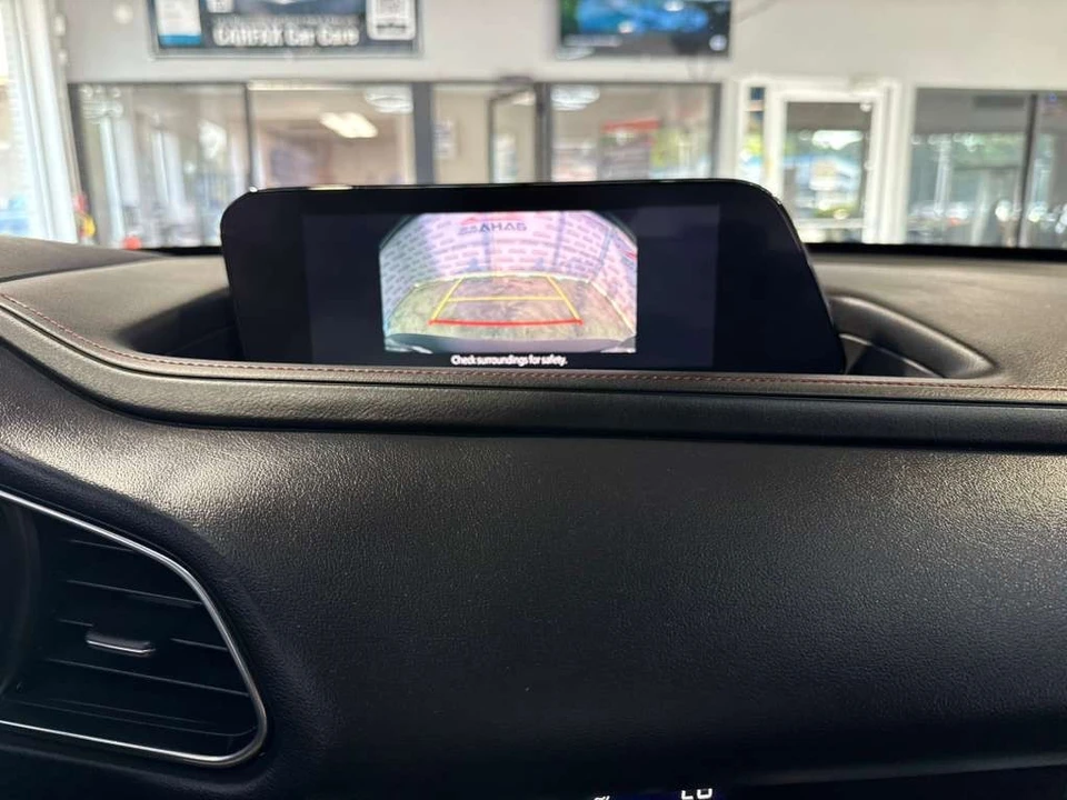 2025 Mazda CX-30 - Image 18 of 31