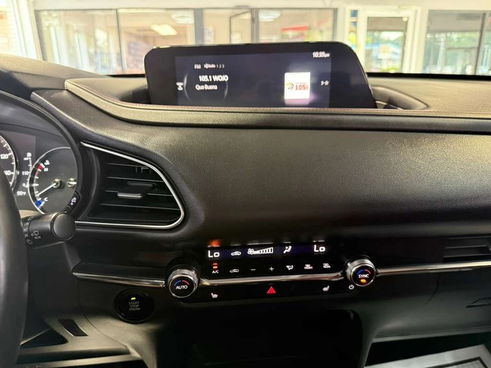 2025 Mazda CX-30 - Image 17 of 31