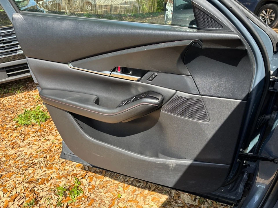 2025 Mazda CX-30 - Image 15 of 31