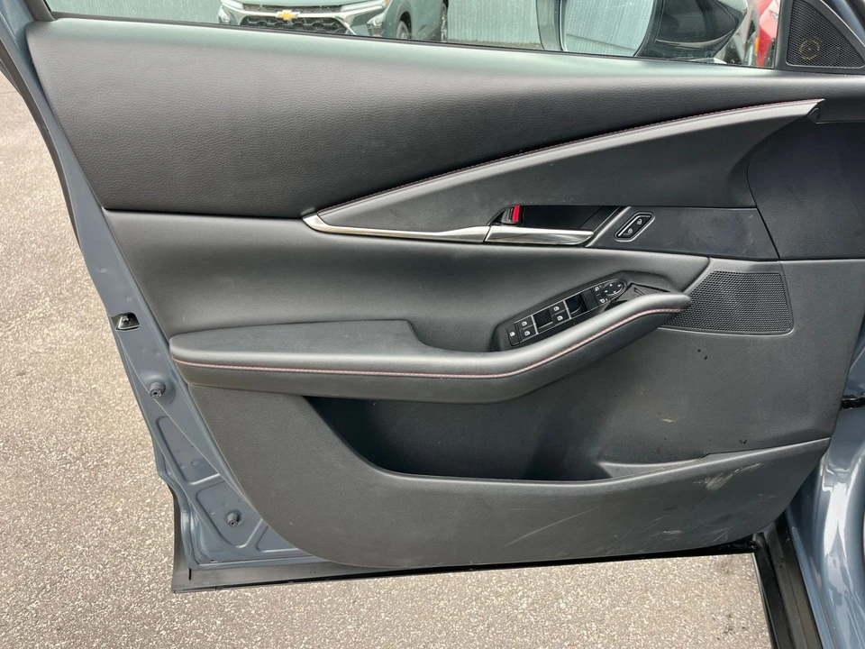 2025 Mazda CX-30 - Image 15 of 31
