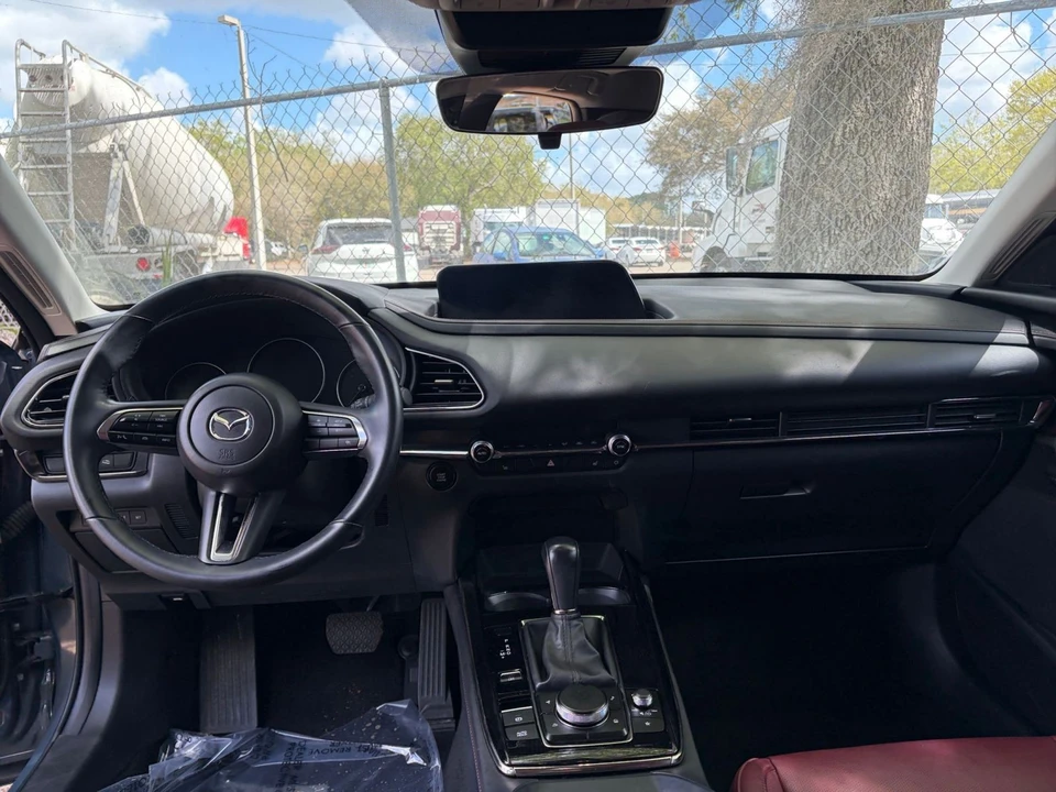 2025 Mazda CX-30 - Image 25 of 31