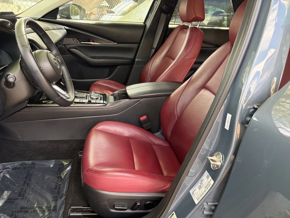 2025 Mazda CX-30 - Image 19 of 31