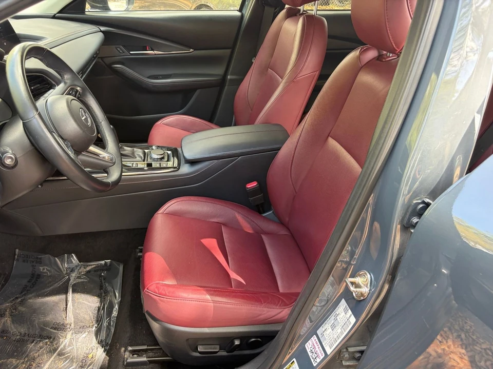 2025 Mazda CX-30 - Image 19 of 31