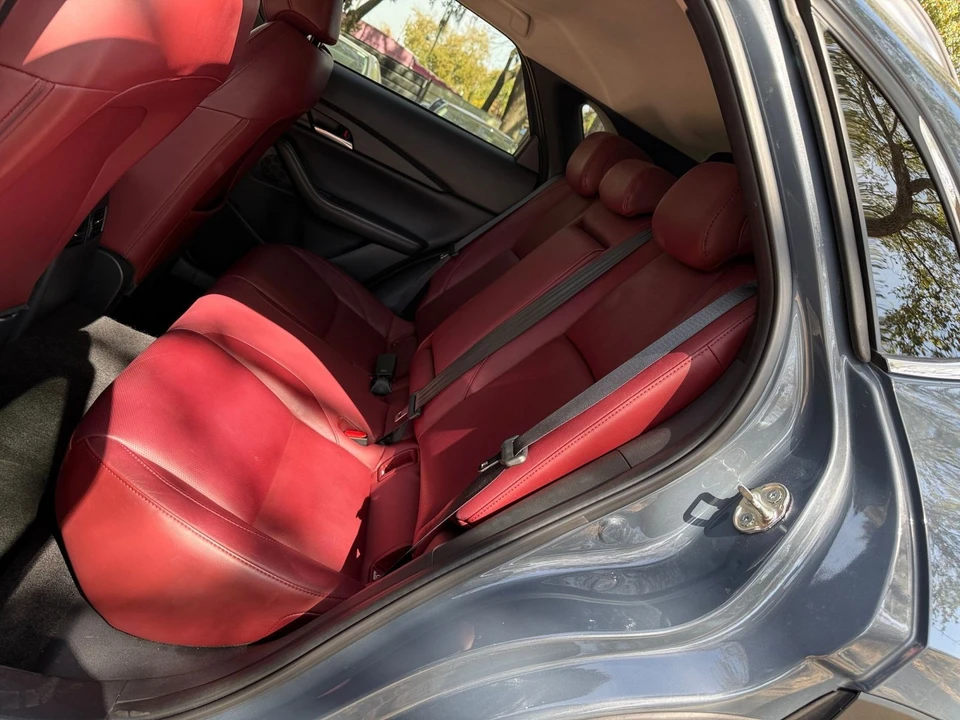 2025 Mazda CX-30 - Image 19 of 31