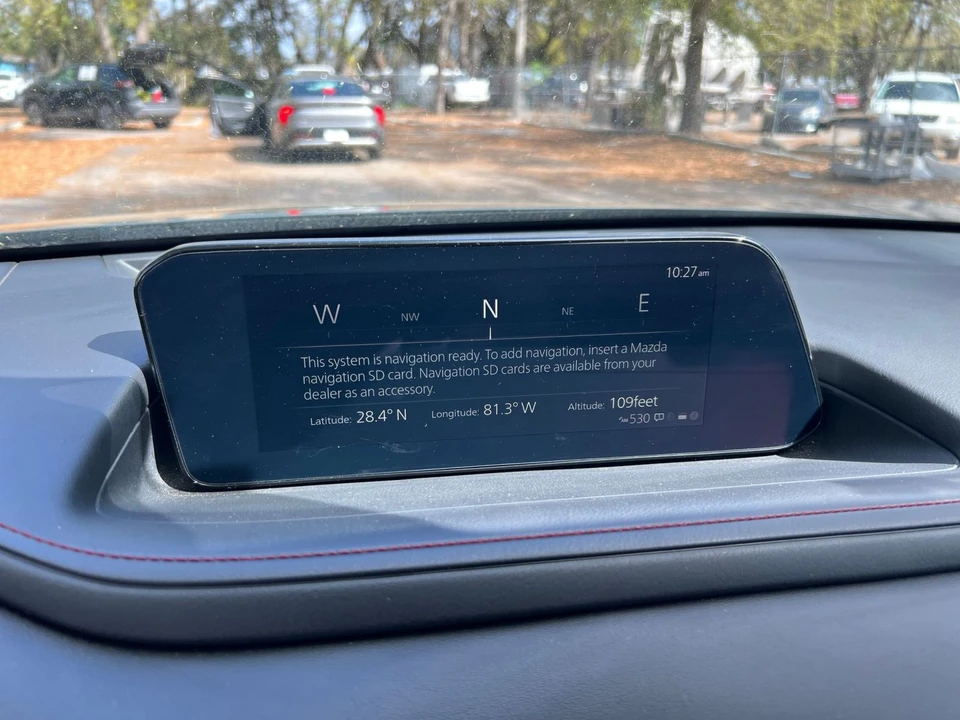 2025 Mazda CX-30 - Image 15 of 31