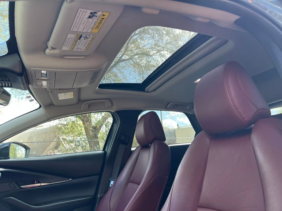 2025 Mazda CX-30 - Image 21 of 31