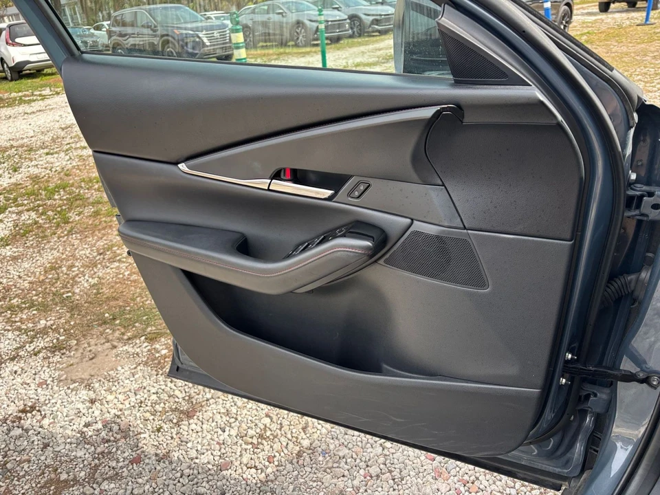 2025 Mazda CX-30 - Image 15 of 31