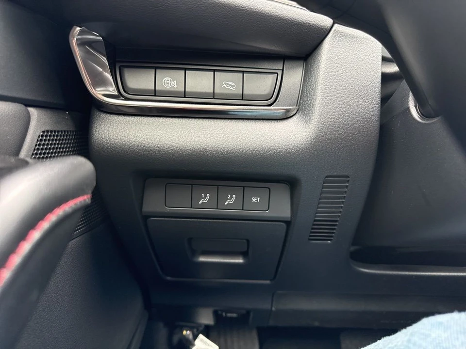 2025 Mazda CX-30 - Image 25 of 31