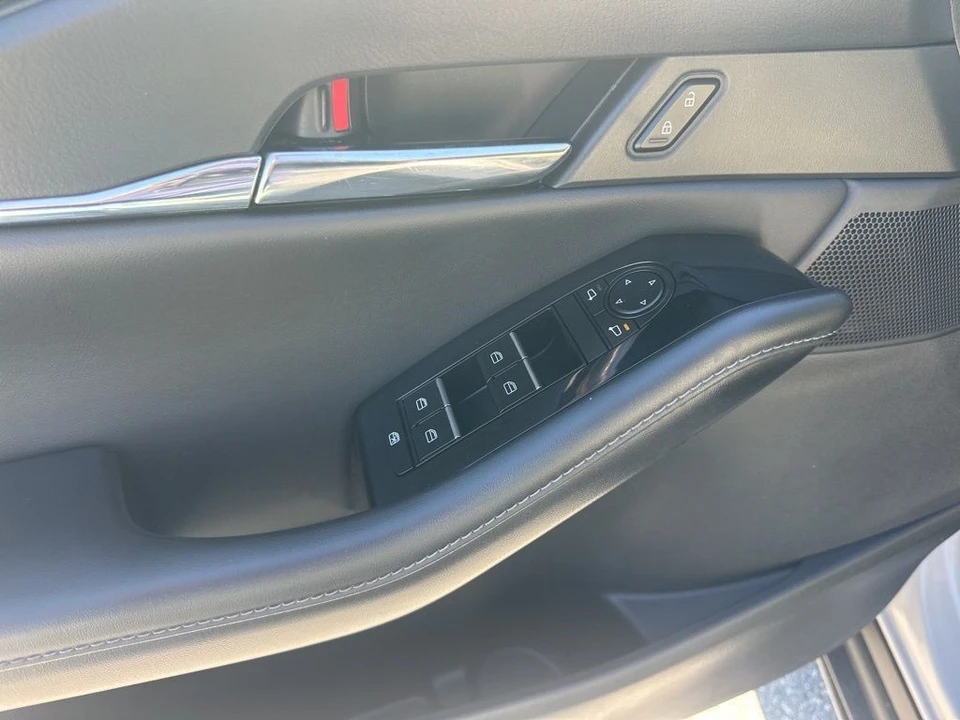 2025 Mazda CX-30 - Image 27 of 31